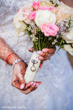 See this amazing bouquet See this amazing bouquet