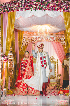 Indian newlyweds looking amazing Indian newlyweds looking amazing