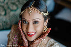 See this lovely Indian bride wearing her ceremony tikka. See this lovely Indian bride wearing her ceremony tikka.