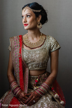 Magnificent Indian bridal capture with her ceremony jewelry . Magnificent Indian bridal capture with her ceremony jewelry .