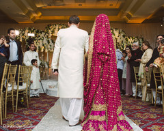 See this lovely Indian bride's entrance to ceremony. See this lovely Indian bride's entrance to ceremony.