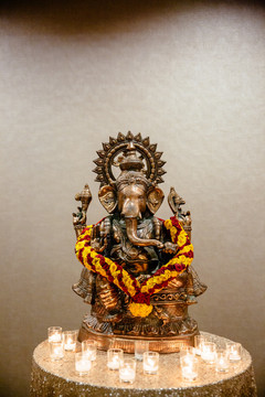 Marvelous Ganesha Puja bronze statue. Marvelous Ganesha Puja bronze statue.