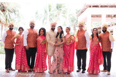 Lovely couple with bridesmaids and groomsmen capture. Lovely couple with bridesmaids and groomsmen capture.