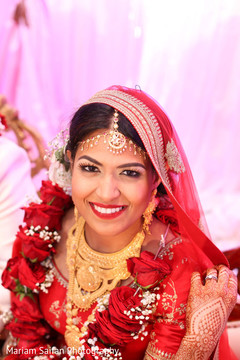 Dazzling Indian bride at ceremony capture. Dazzling Indian bride at ceremony capture.