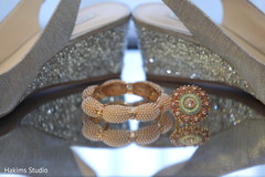 Stunning Indian bridal ring and brazalete capture. Stunning Indian bridal ring and brazalete capture.