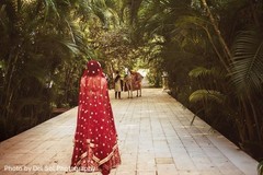 Maharani on her way to meet her rajah. Maharani on her way to meet her rajah.