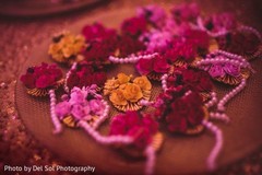 Lovely sangeet hair favors capture. Lovely sangeet hair favors capture.