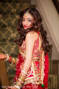 Gorgeous Indian bride posing for pictures Gorgeous Indian bride posing for pictures
