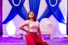Dancer during the reception Dancer during the reception