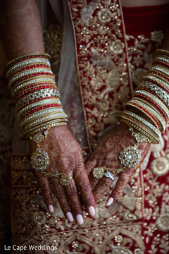 Bride wearing the lengha and jewelry Bride wearing the lengha and jewelry