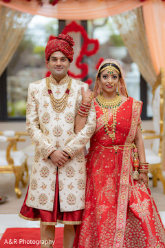See this gorgeous couple posing See this gorgeous couple posing