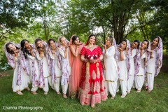 Maharanis posing with the Indian bride Maharanis posing with the Indian bride