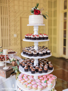 Incredible Indian wedding cake and cupcakes decor. Incredible Indian wedding cake and cupcakes decor.