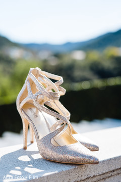 Elegant Indian bridal wedding shoes. Elegant Indian bridal wedding shoes.