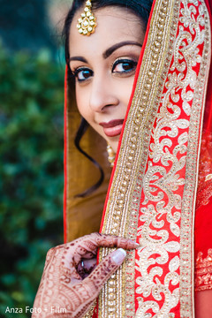 Incredible Indian bridal ceremony look. Incredible Indian bridal ceremony look.