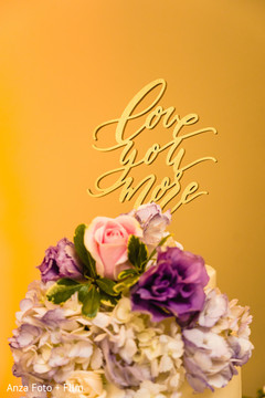 Wonderful Indian wedding cake topper. Wonderful Indian wedding cake topper.