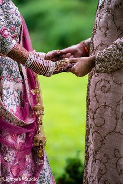 Lovely moment between the Maharani and Raja Lovely moment between the Maharani and Raja
