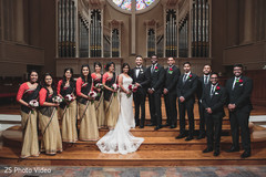 Marvelous indian lovebirds portrait with bridesmaids and groomsmen Marvelous indian lovebirds portrait with bridesmaids and groomsmen