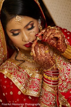 Maharani looking out of this world Maharani looking out of this world