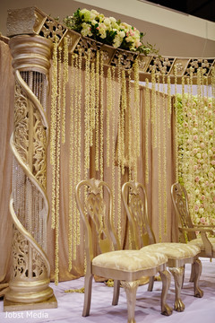 Marvelous Indian wedding mandap flowers decoration. Marvelous Indian wedding mandap flowers decoration.