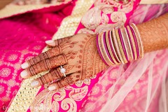 See this beautiful Indian bridal engagement ring. See this beautiful Indian bridal engagement ring.