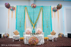 Colorful decor for the lovebirds Colorful decor for the lovebirds