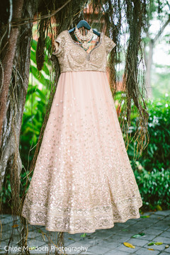 Amazing embroidery decoration on wedding lehenga. Amazing embroidery decoration on wedding lehenga.