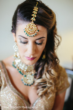 Marvelous Indian bridal tikka capture. Marvelous Indian bridal tikka capture.