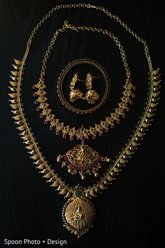 Gorgeous south Indian bride jewelry. Gorgeous south Indian bride jewelry.