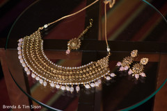 Stunning Indian bridal kundan necklace set. Stunning Indian bridal kundan necklace set.