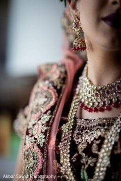 Stunning Indian bridal kundan and earrings. Stunning Indian bridal kundan and earrings.