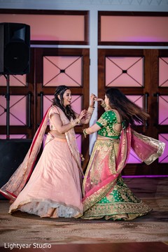 Phenomenal Indian dancers capture. Phenomenal Indian dancers capture.