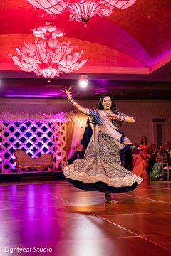Incredible maharani's reception dance. Incredible maharani's reception dance.