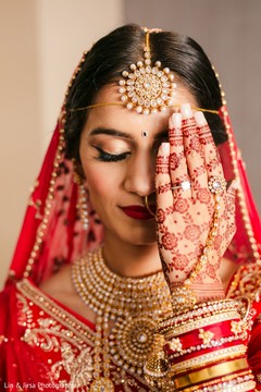 Incredible Indian bridal ceremony look. Incredible Indian bridal ceremony look.