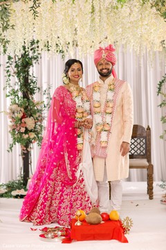 Indian bride and groom looking amazing Indian bride and groom looking amazing