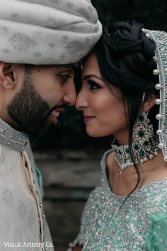Indian bride and groom during pictures Indian bride and groom during pictures