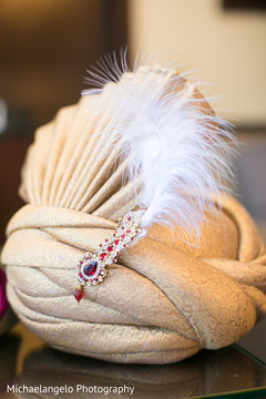 Indian groom's turban with precious kilangi Indian groom's turban with precious kilangi