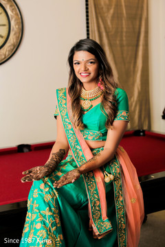 Maharani showing her mehndi Maharani showing her mehndi