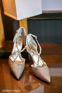 Phenomenal Indian bride's shoes capture Phenomenal Indian bride's shoes capture
