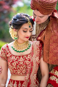 Enchanting Indian bride and groom capture Enchanting Indian bride and groom capture