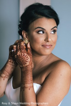 Maharani being dolled up Maharani being dolled up