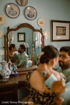 Sweet Indian lovebirds capture. Sweet Indian lovebirds capture.