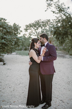 Sweet indian newlyweds photo shoot Sweet indian newlyweds photo shoot