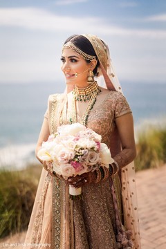 Enchanting Indian bridal ceremony look. Enchanting Indian bridal ceremony look.