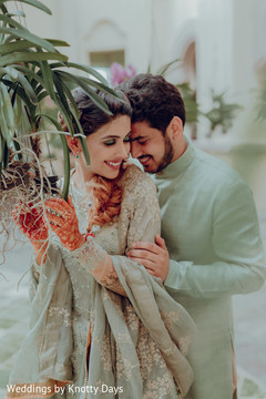 Gorgeous moment between the couple Gorgeous moment between the couple