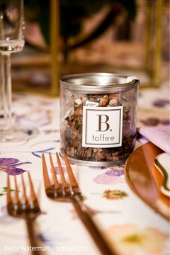 Magnificent Indian wedding toffee favors. Magnificent Indian wedding toffee favors.