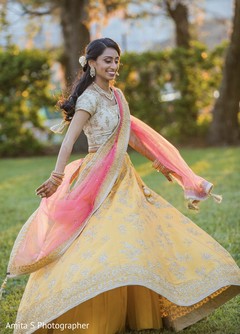 Gorgeous indian bride outdoors photo. Gorgeous indian bride outdoors photo.