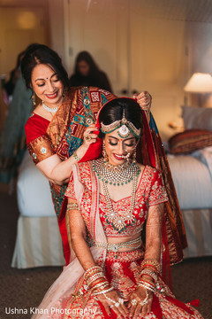 Sweet maharani putting her ghoonghat on. Sweet maharani putting her ghoonghat on.