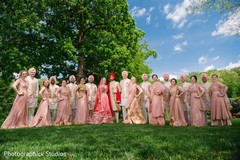 Marvelous indian lovebirds portrait with bridesmaids and groomsmen Marvelous indian lovebirds portrait with bridesmaids and groomsmen