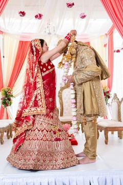 Take a look at this traditional Indian wedding ceremony ritual. Take a look at this traditional Indian wedding ceremony ritual.